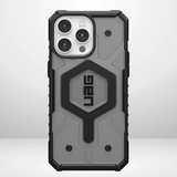 PATHFINDER Smoke Black UAG Case With Magsafe